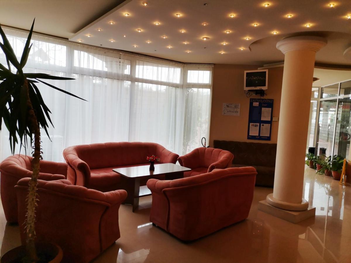 Paris Hotel Balchik Bagian luar foto