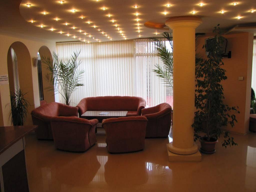 Paris Hotel Balchik Bagian luar foto