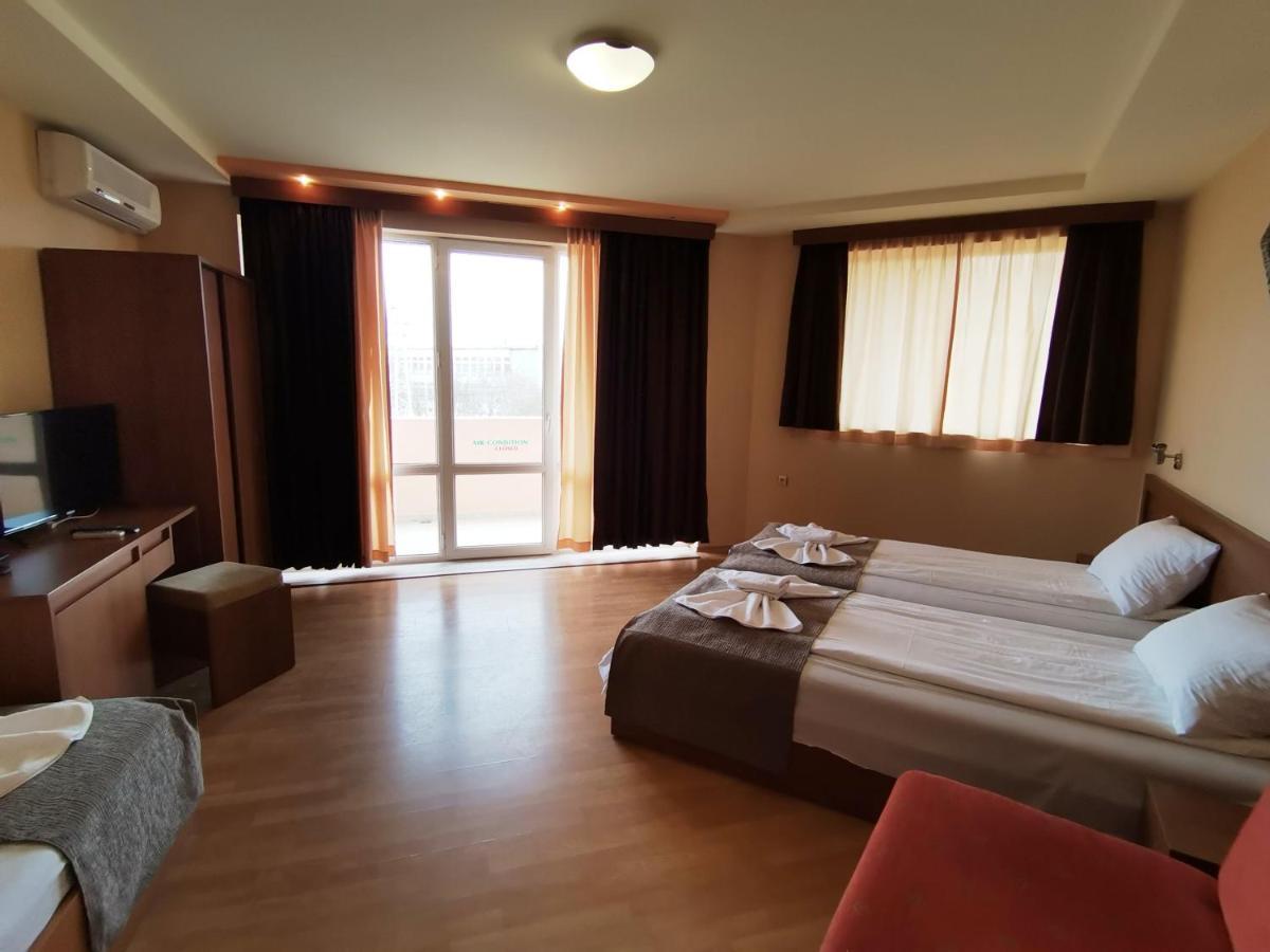 Paris Hotel Balchik Bagian luar foto