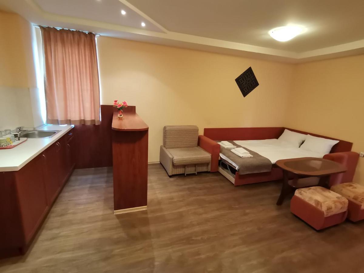 Paris Hotel Balchik Bagian luar foto