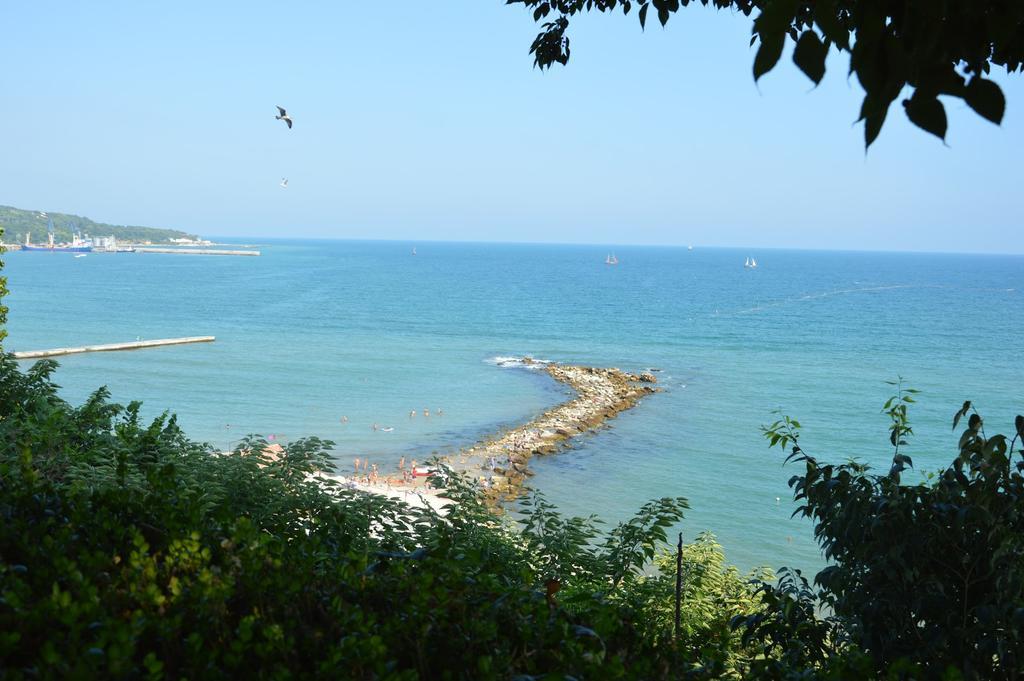 Paris Hotel Balchik Bagian luar foto